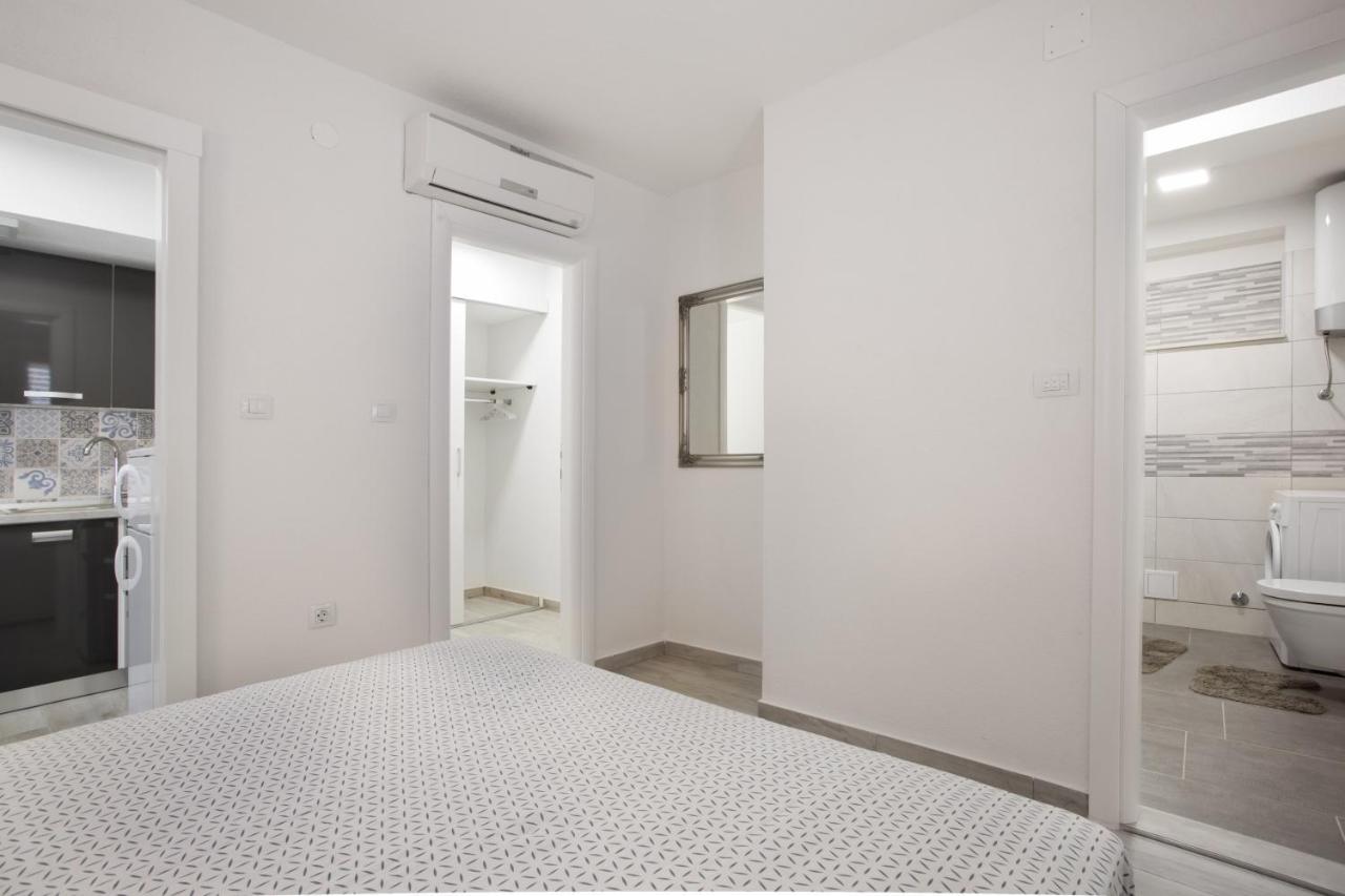 Serious Job Apartment Ragusa Esterno foto