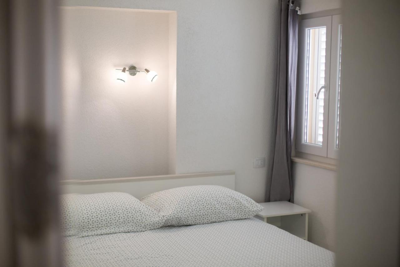 Serious Job Apartment Ragusa Esterno foto